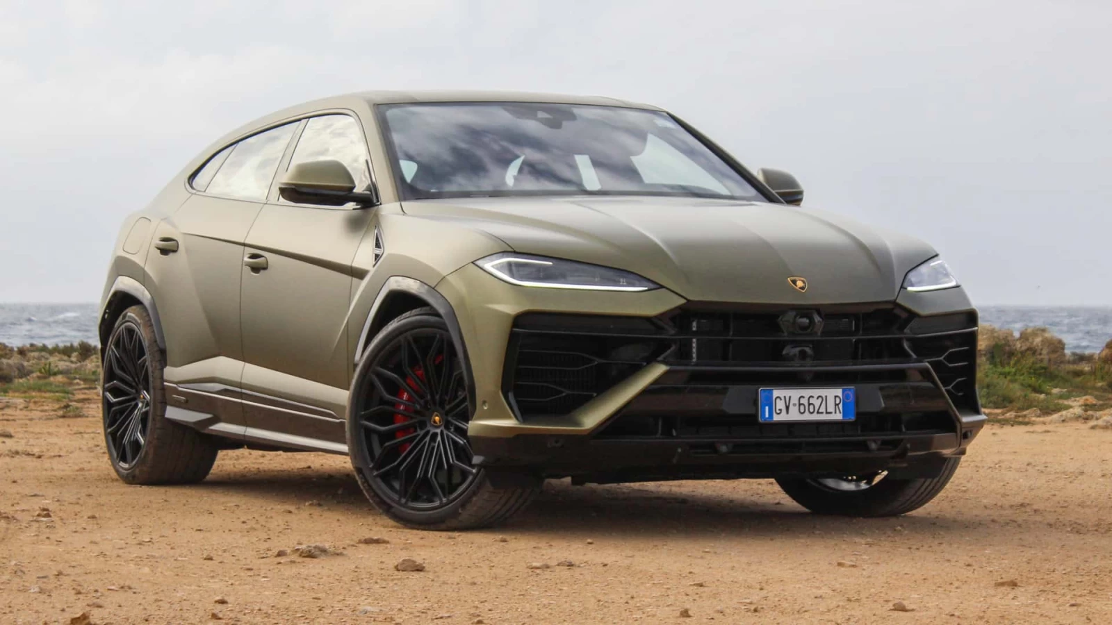 Вам нужно отнестись к Lamborghini Urus Hybrid серьезно