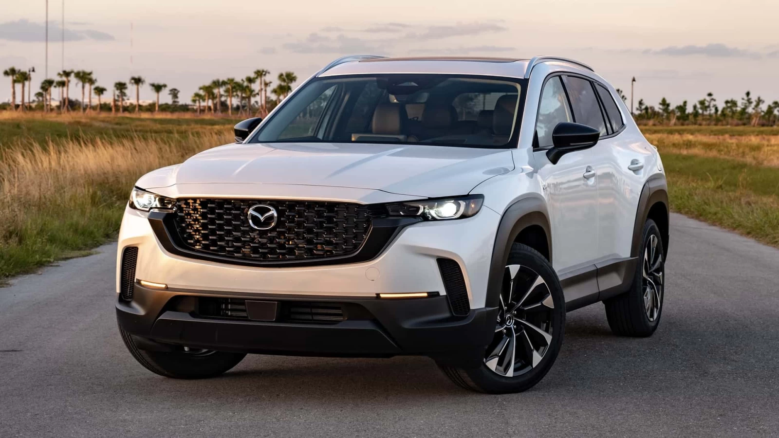 Гибрид Mazda CX-50 стоил того, чтобы подождать